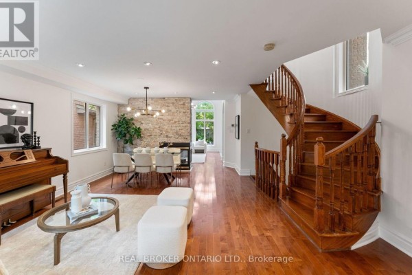 Kitchen - 84 Sandway Crescent, Vaughan, ON L6A2M3 Photo 4