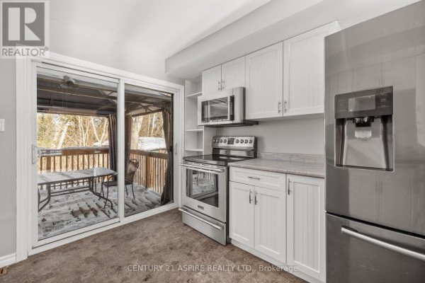 84 Sandy Beach Road, Laurentian Valley, ON K8A6W8 Photo 5