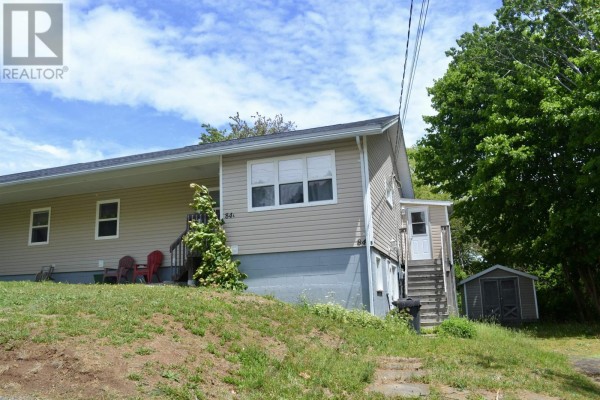 Living room - 84 Third Avenue, Digby, NS B0V1A0 Photo 2