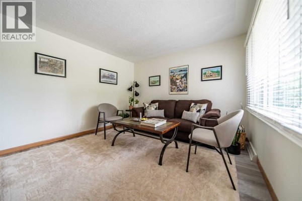 Primary Bedroom - 84 Waterloo Drive Sw, Calgary, AB T3C3G1 Photo 5