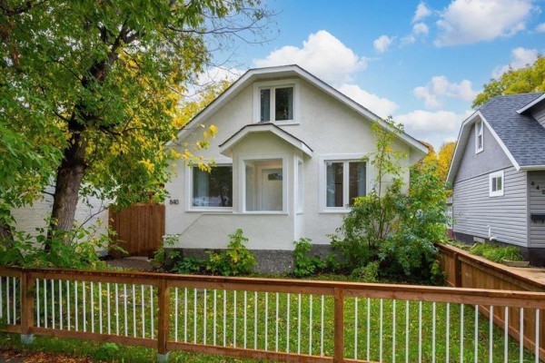 840 Aberdeen Avenue, Winnipeg