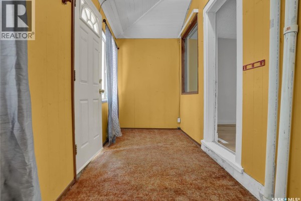 Primary Bedroom - 840 Grey Avenue, Moose Jaw, SK S6H1N1 Photo 5