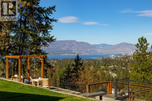 3pc Bathroom - 840 Steele Road, Kelowna, BC V1W4P1 Photo 5