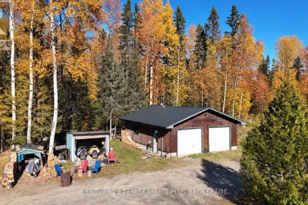 Living room - 841 Twin Bear Road, Timiskaming, ON P0J1M0 Photo 2