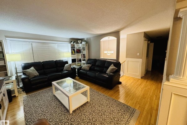 Dining room - 8416 145 Av Nw, Edmonton, AB T5E2J2 Photo 2