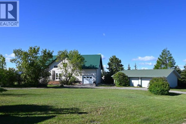 Primary Bedroom - 8416 Rge Rd 1-3, Rural Pincher Creek No  9, M D  Of, AB T0K0P0 Photo 4