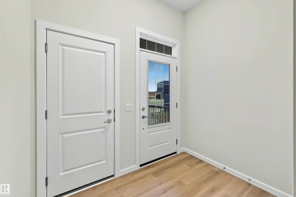 Primary Bedroom - 8419 226 St Nw, Edmonton, AB T5T7G7 Photo 5