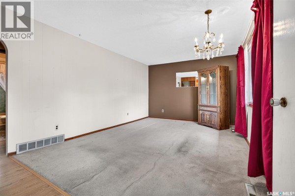 4pc Bathroom - 842 Grandview Street W, Moose Jaw, SK S6H5L8 Photo 5