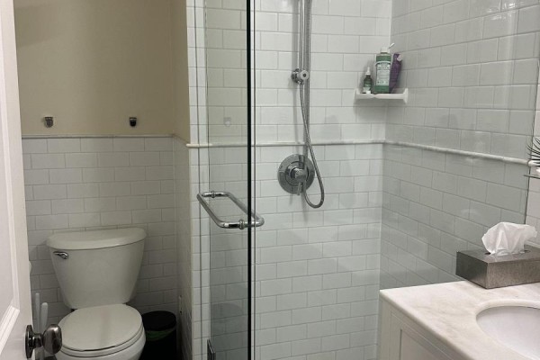 842 King Street W, Toronto, ON M5V1P1 Photo 5