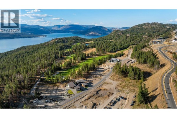 842 Predator Ridge Drive, Vernon, BC V1H1G4 Photo 5