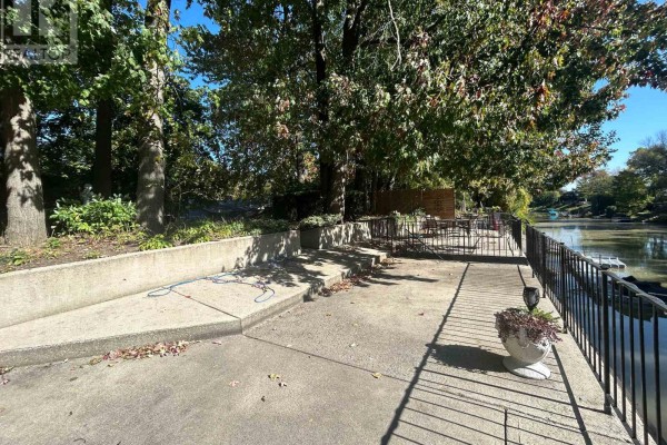 Office - 8421 Defore Drive, Lambton Shores, ON N0M1T0 Photo 4