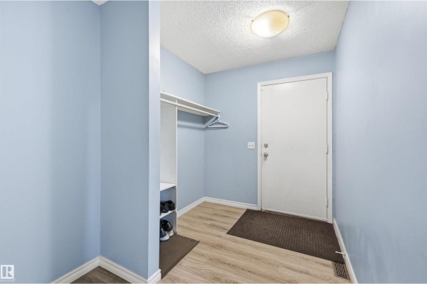 Dining room - 8423 Mill Woods Rd Nw, Edmonton, AB T6K2P6 Photo 2