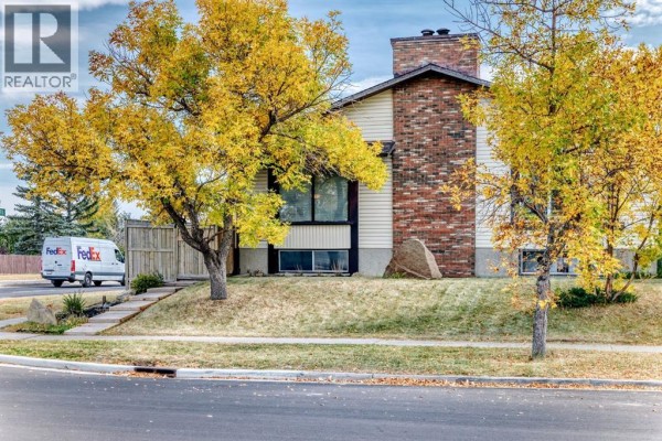 8432 Berkley Road Nw, Calgary, AB, photo 3
