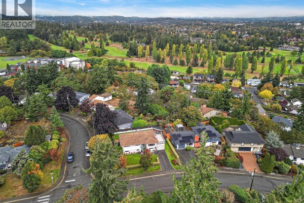 Office - 844 Rockheights Ave, Esquimalt, BC V9A6J6 Photo 4