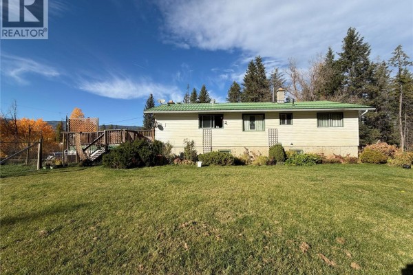 Bedroom - 8444 Highway 95a, Kimberley, BC V1A3L6 Photo 4