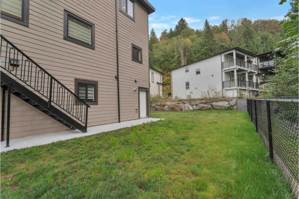 8447 Forest Gate Drive, Eastern Hillsides, Chilliwack, BC, photo 3