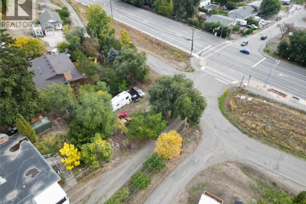 Primary Bedroom - 845 Alview Crescent, Kamloops, BC V2B6C5 Photo 4