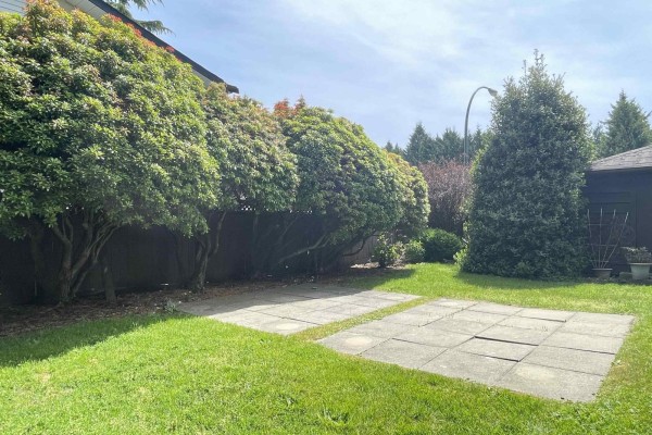 8454 116a Street, Delta, BC V4C7N9 Photo 2