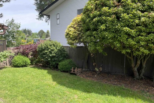 8454 116a Street, Delta, BC V4C7N9 Photo 3