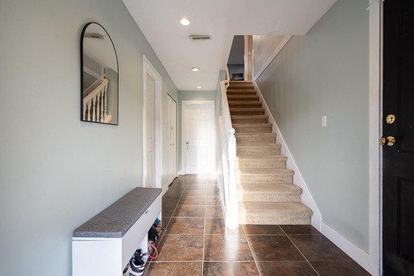 8455 Cade Barr Street, Mission, BC V2V7K4 Photo 5