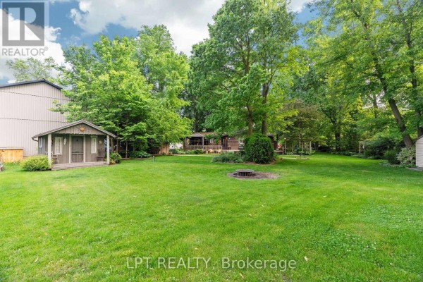 8459 Adams Court, Lambton Shores, ON N0M1T0 Photo 3