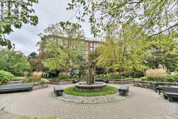 Kitchen - 846 - 24 Southport Street, Toronto, ON M6S4Z1 Photo 3