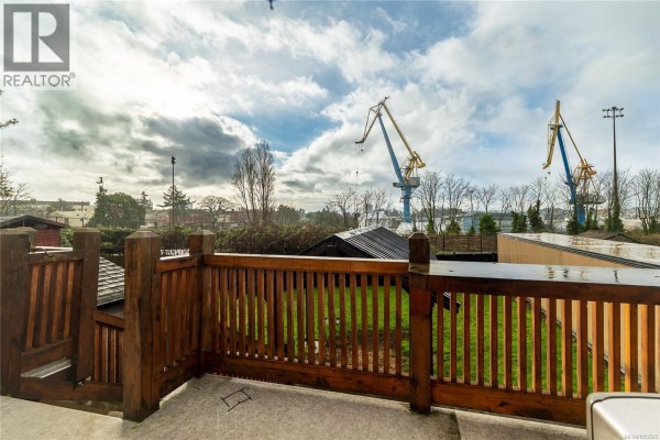 Den - 847 Admirals Rd, Esquimalt, BC V9A2P1 Photo 2