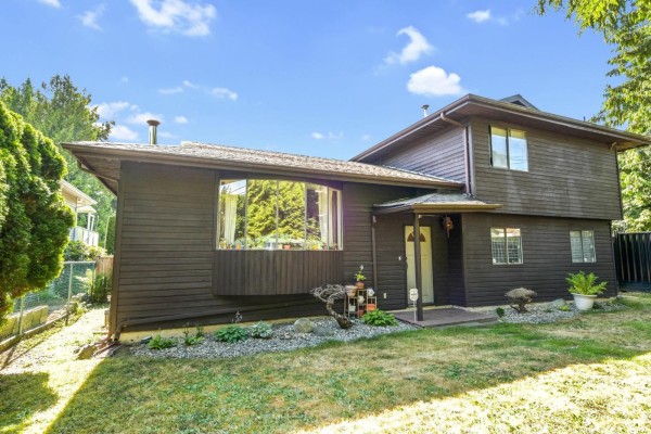 8473 152 Street, Surrey, BC V3S3M9 Photo 2