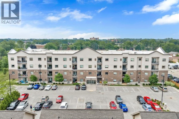 8475 Wyandotte Street East Unit# 402, Windsor