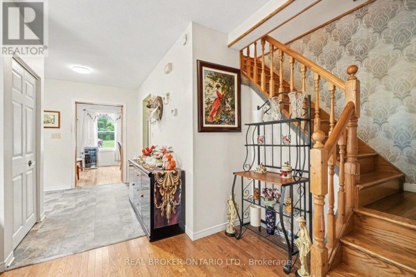Foyer - 8491 County Rd 7 Road, Elizabethtown Kitley, ON K0E1A0 Photo 5