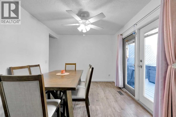 Primary Bedroom - 84a Cedarwood Hill Sw, Calgary, AB T2W3H5 Photo 5