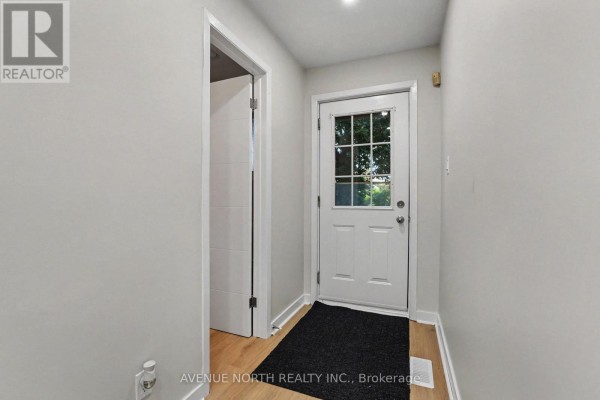 85 Birmingham Private N, Ottawa, ON K2H9P2 Photo 5