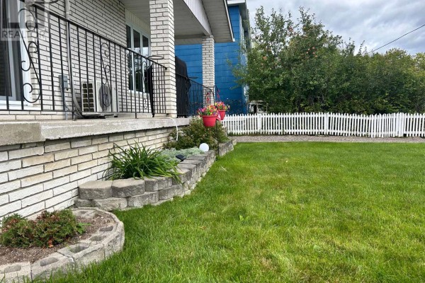 85 Byng Avenue E, Kapuskasing, ON P5N1W9 Photo 2
