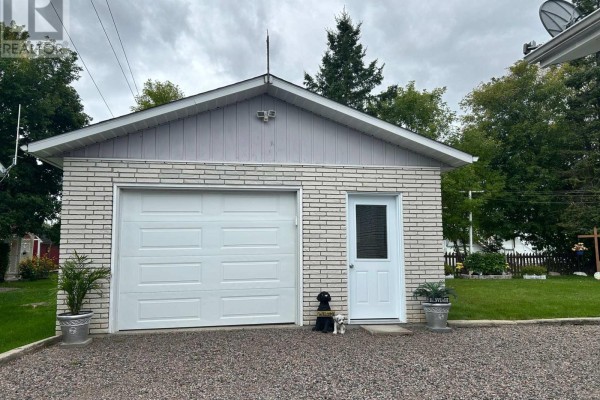 85 Byng Avenue E, Kapuskasing, ON P5N1W9 Photo 4