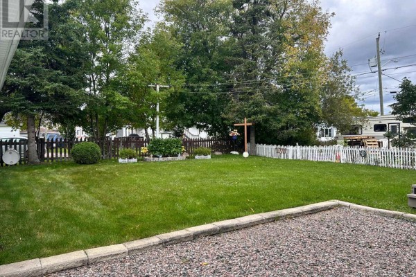 85 Byng Avenue E, Kapuskasing, ON P5N1W9 Photo 5