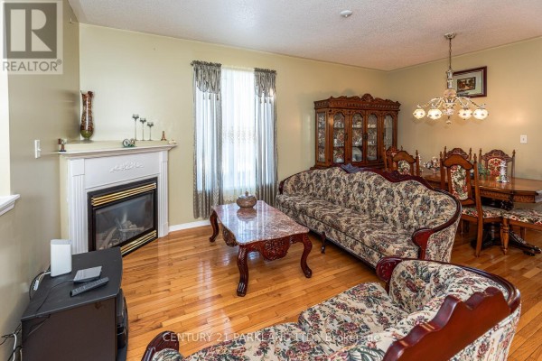 Bedroom 2 - 85 Canoe Avenue, Richmond Hill, ON L4E3Y2 Photo 5