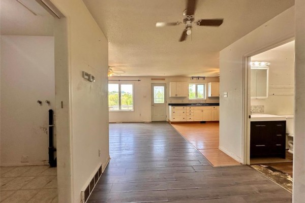 85 Channing Drive, Flin Flon, MB, photo 2