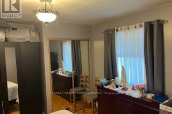 85 Corbett Avenue, Toronto, ON M6N1V3 Photo 2