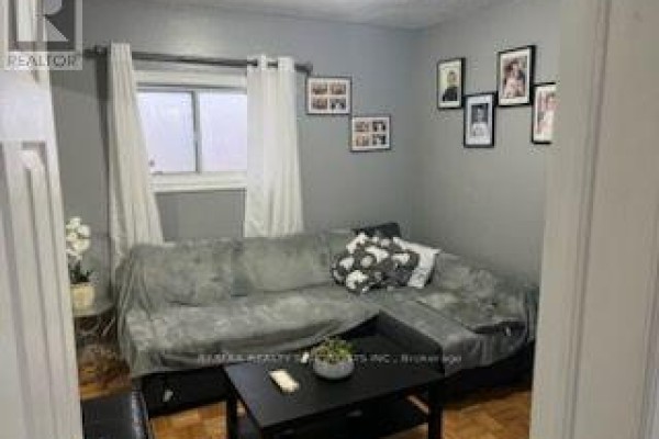 85 Corbett Avenue, Toronto, ON M6N1V3 Photo 5