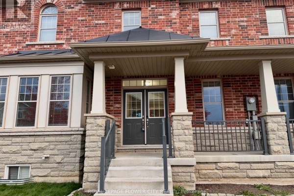 Great room - 85 Finegan Circle, Brampton, ON L7A4Z8 Photo 2