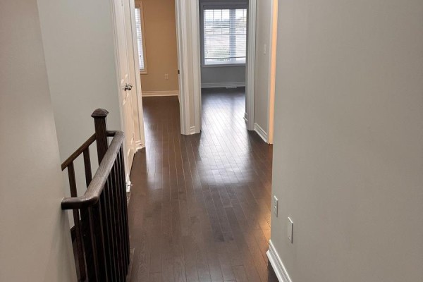Bedroom 3 - 85 Finegan Circle, Brampton, ON L7A4Z8 Photo 5
