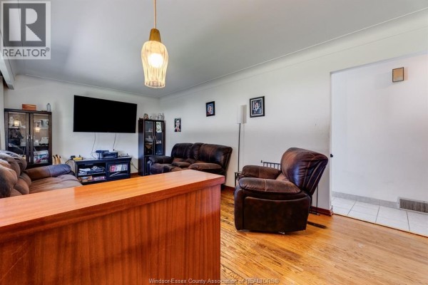 Utility room - 85 Lutsch Avenue, Leamington, ON N8H2N5 Photo 4