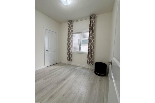 Primary Bedroom - 85 Meadowlink Cm, Spruce Grove, AB T7X2X3 Photo 4