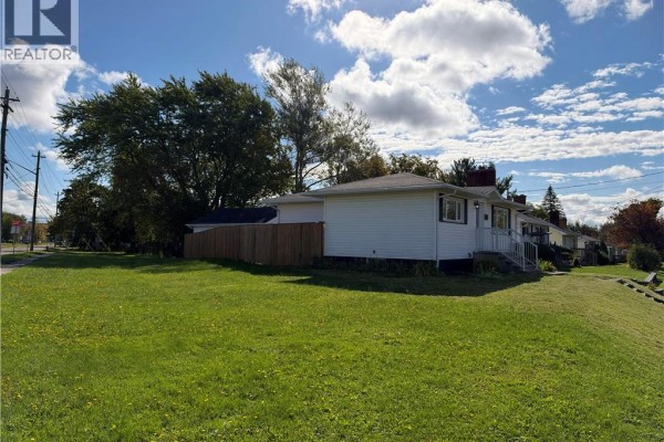 3pc Bathroom - 85 Ninth Street, Moncton, NB E1E3E5 Photo 5