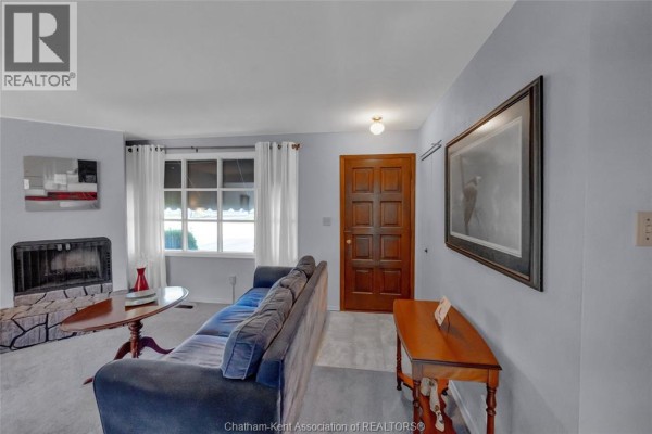 Family room - 85 Pheasant Drive, Chatham, ON N7L1H3 Photo 3