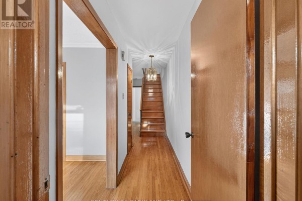 Kitchen - 85 Victoria Park Avenue, Toronto, ON M4E3S2 Photo 3
