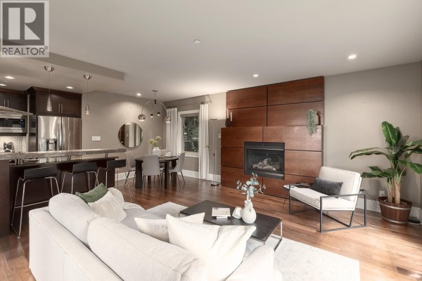 850 E 10th Avenue, Vancouver, BC V5T2B1 Photo 4