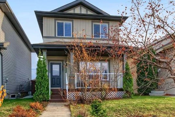 3pc Bathroom - 8505 102a Avenue, Grande Prairie, AB T8X0K1 Photo 2