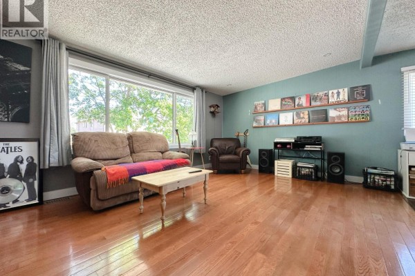 8505 70th Avenue, Osoyoos, BC, photo 2
