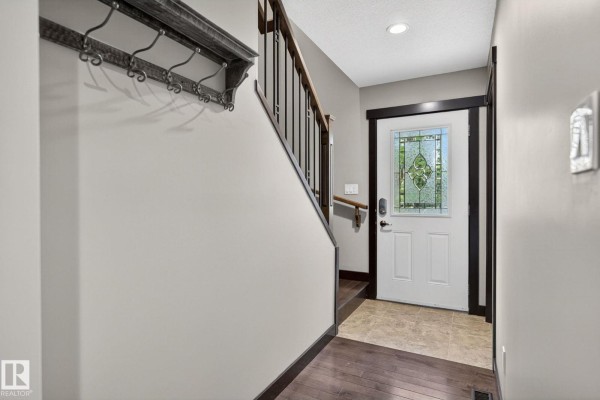 Den - 8506 80 Av Nw, Edmonton, AB T6C0T3 Photo 4